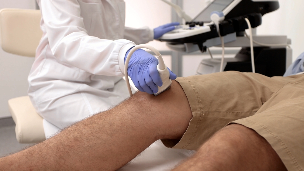Treatment,For,Knee,Injuries.,Ultrasound,Exam,Of,Knee